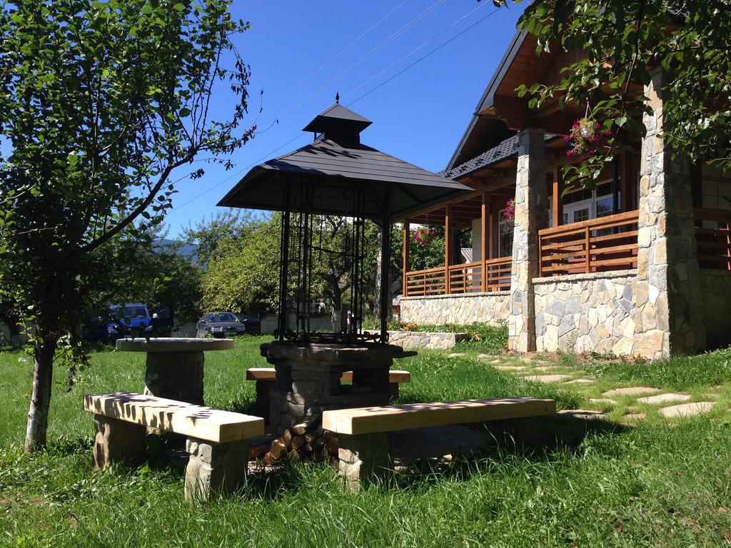 Cottage Familiya Verkhovyna Buitenkant foto