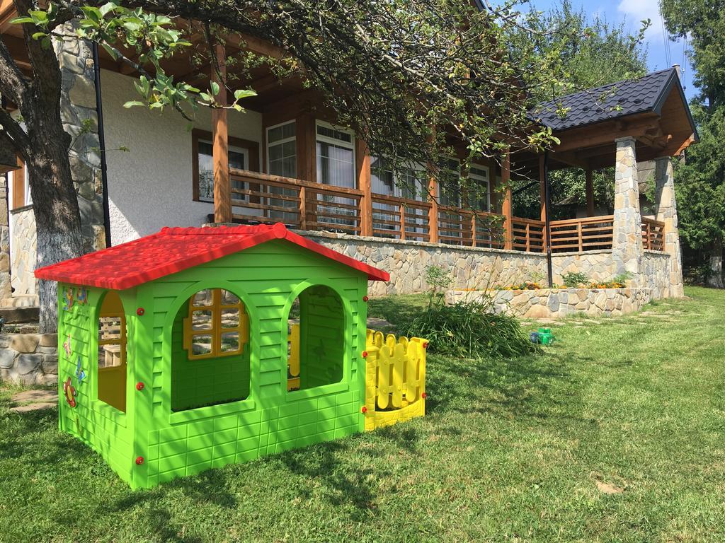 Cottage Familiya Verkhovyna Buitenkant foto